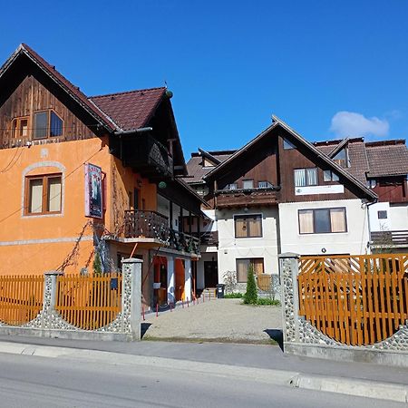 Pensiunea Irina 1 Si 2 Zărneşti Kültér fotó