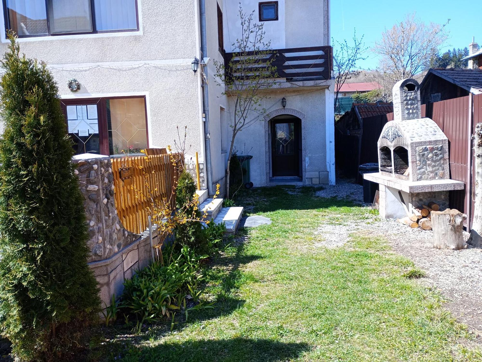 Pensiunea Irina 1 Si 2 Zărneşti Kültér fotó